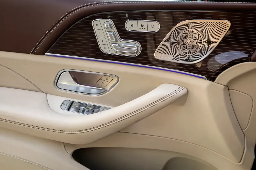 Mercedes-Benz Maybach GLS600 4MATIC 2022 | Agency Warranty | Service Contract - Image 9