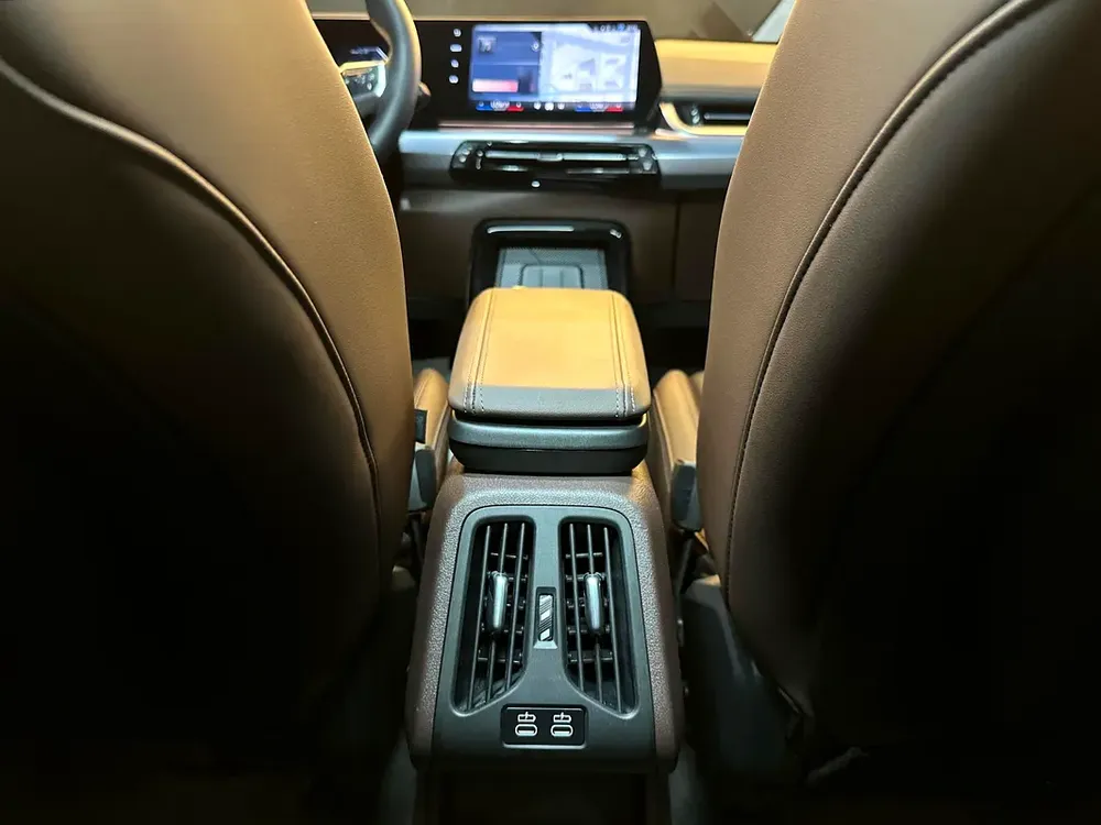 2025 BMW X1 xDrive30 M Sport - Korean Specs - Brand New! - Image 13