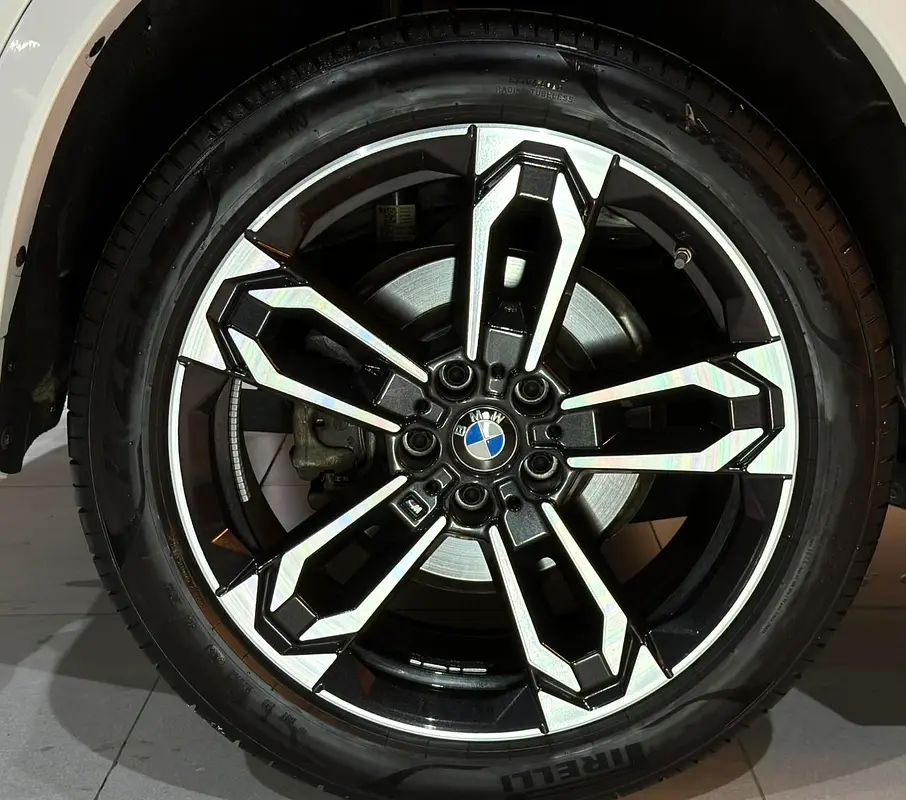 2025 BMW X1 xDrive30 M Sport - Korean Specs - Brand New! - Image 6