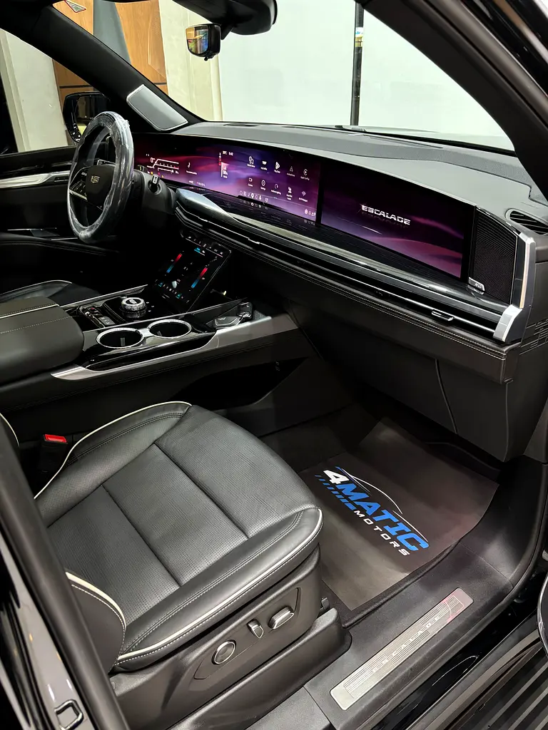 Cadillac Escalade Sport - Image 11