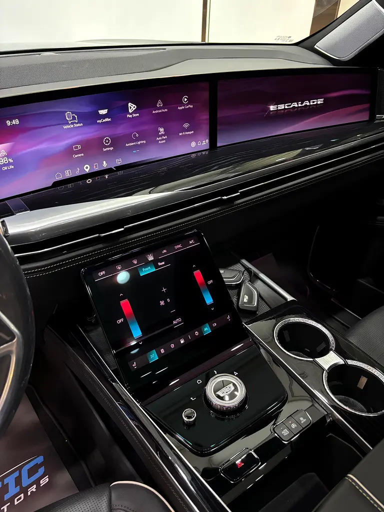 Cadillac Escalade Sport - Image 16