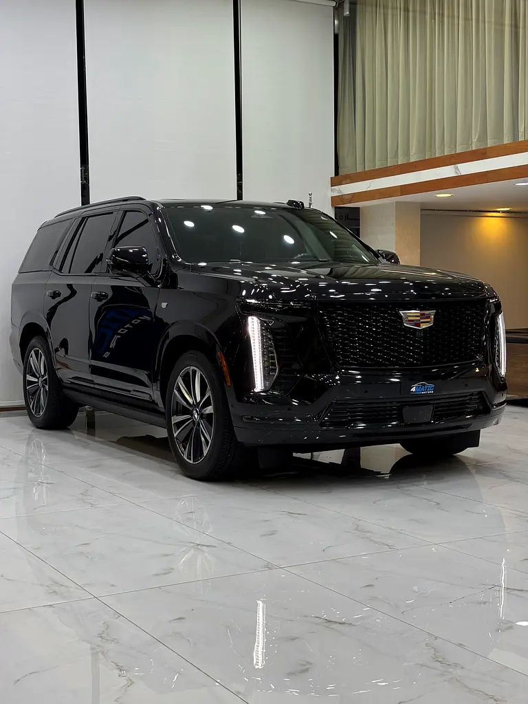 Cadillac Escalade Sport - Image 4