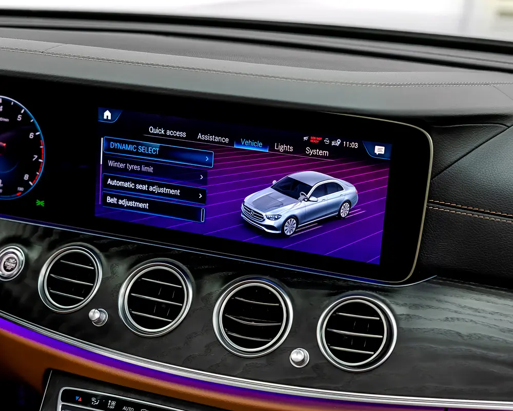 MERCEDES E300 AMG KIT - 2023 - GCC - GARGASH WARRANTY AND SERVICE CONTRACT TILL 5/2028 - Image 14