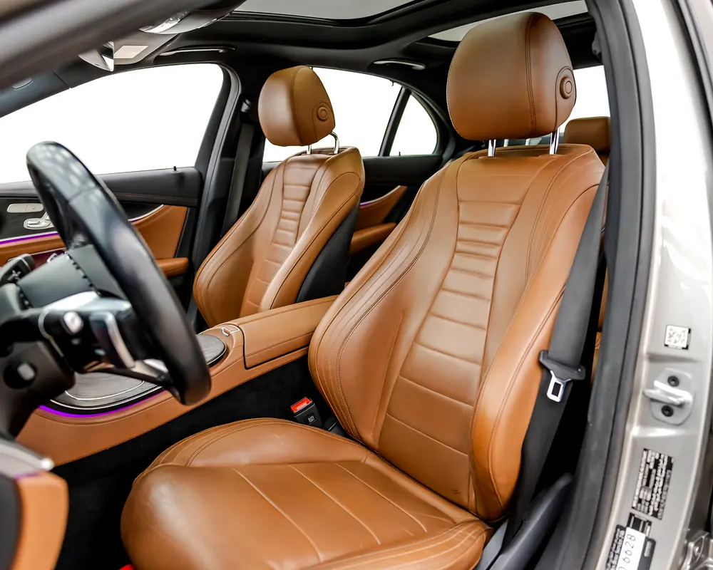 MERCEDES E300 AMG KIT - 2023 - GCC - GARGASH WARRANTY AND SERVICE CONTRACT TILL 5/2028 - Image 17