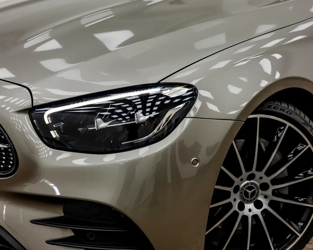 MERCEDES E300 AMG KIT - 2023 - GCC - GARGASH WARRANTY AND SERVICE CONTRACT TILL 5/2028 - Image 5