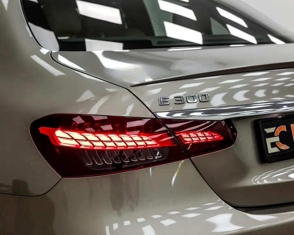 MERCEDES E300 AMG KIT - 2023 - GCC - GARGASH WARRANTY AND SERVICE CONTRACT TILL 5/2028 - Image 6