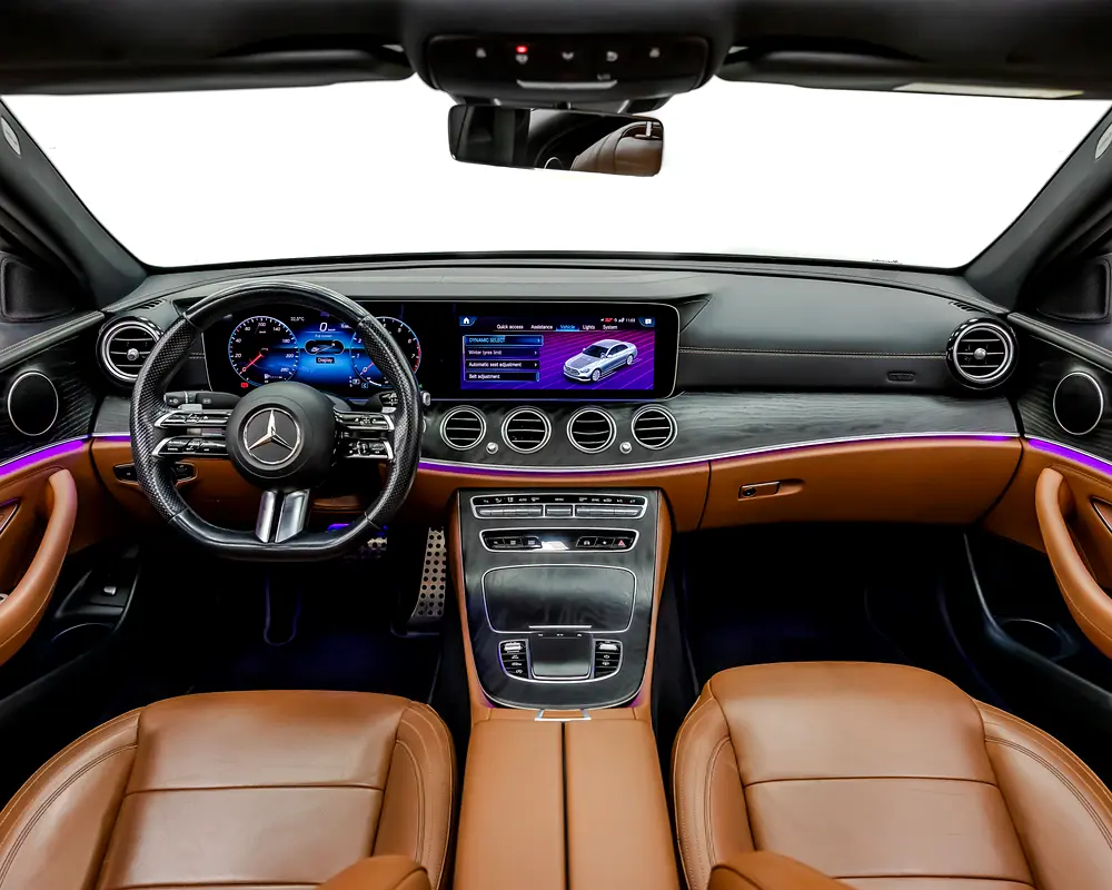 MERCEDES E300 AMG KIT - 2023 - GCC - GARGASH WARRANTY AND SERVICE CONTRACT TILL 5/2028 - Image 7