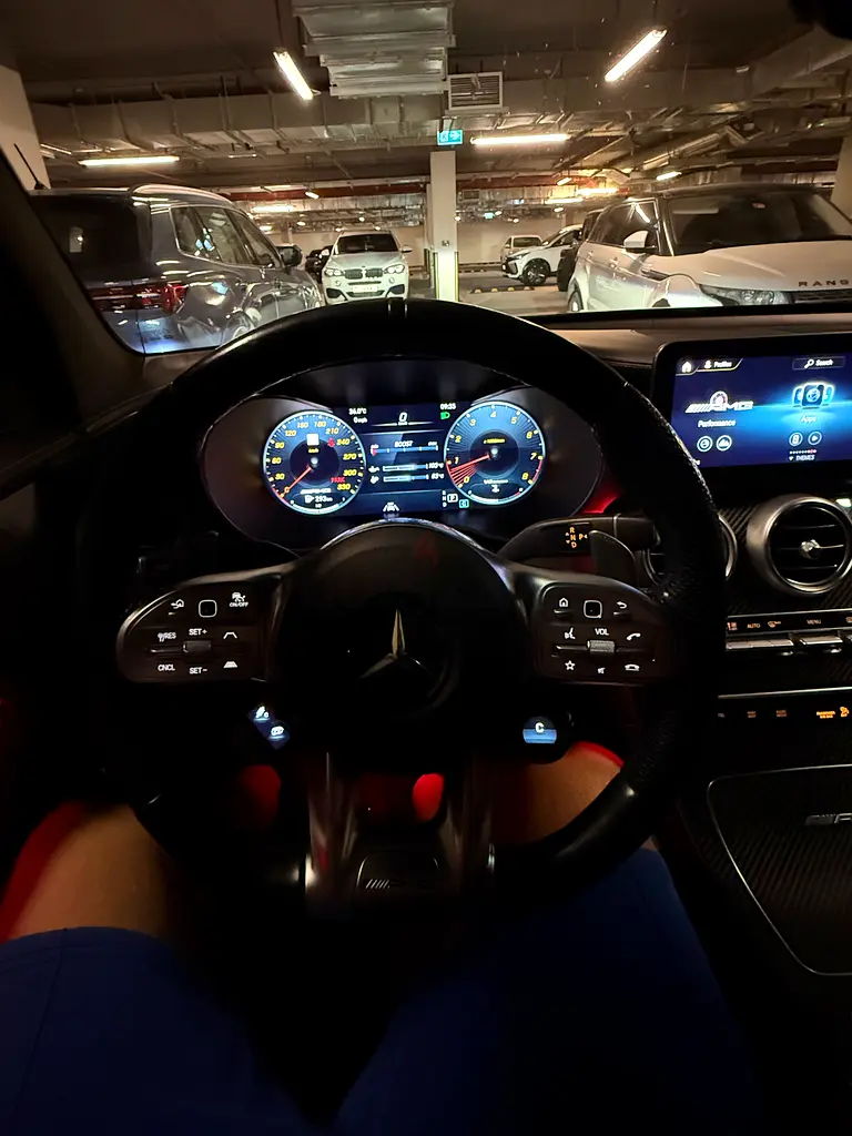 Mercedes GLC 63S AMG 4MATIC+ 2021 – Full Carbon | Clean | Perfect Condition - Image 5