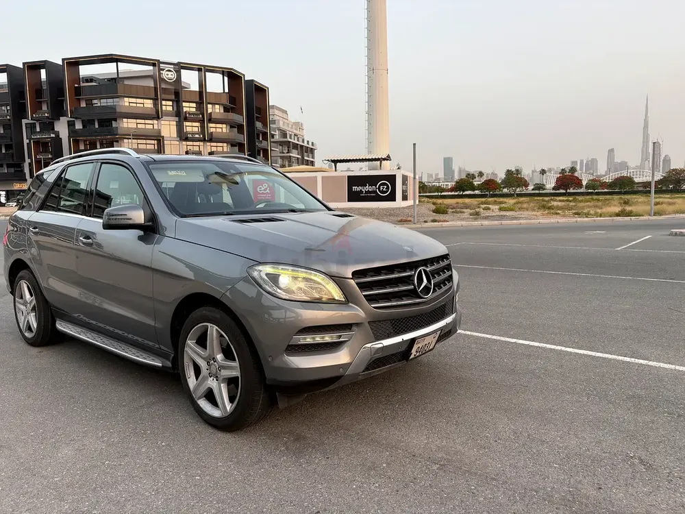 Mercedes-Benz ML 400 AMG 4MATIC 2015 | GCC Specs | Well Maintained | 1st Owners - Image 7