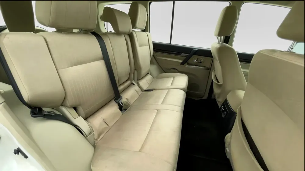 AED 1,089/m | 0 DP | Free 1 Month Warranty | Service History | 30D Return | MITSUBISHI PAJERO 2022 - Image 9