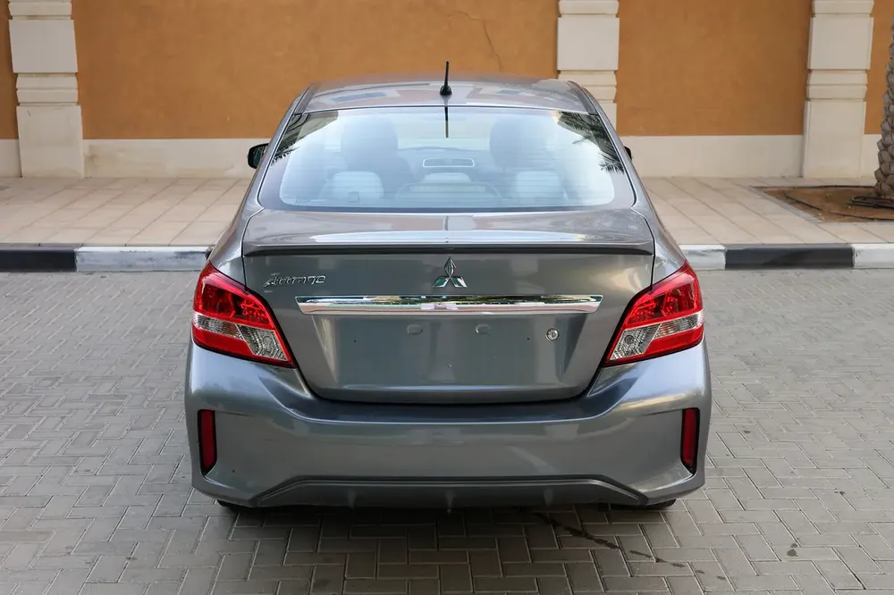 Mitsubishi Attrage GLX 2022 - GCC Specs - Low Mileage - Image 9