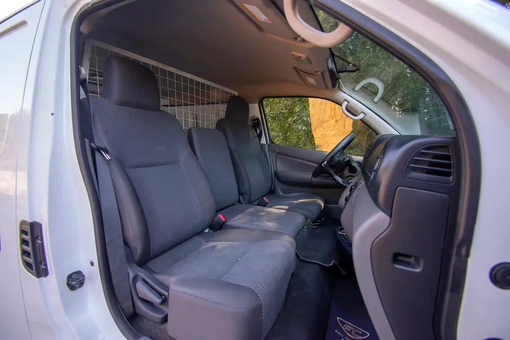 2021 Nissan Urvan | Standard Roof Delivery Van | GCC Specs | Ref#N33021 - Image 10