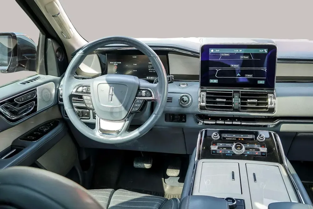 AED 2204/month | 2019 Lincoln Navigator Presidential | GCC Specs | Ref#396600 - Image 10