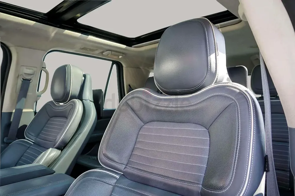 AED 2204/month | 2019 Lincoln Navigator Presidential | GCC Specs | Ref#396600 - Image 11