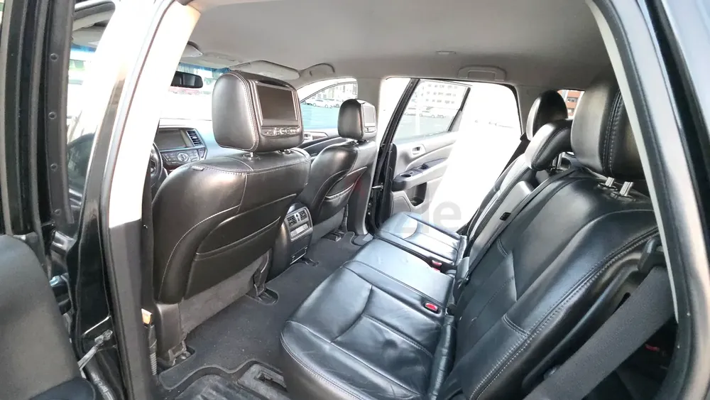 Nissan Pathfinder SL 4WD Model 2014 7 Seater Well Maintained In Excellent Condition - Image 17
