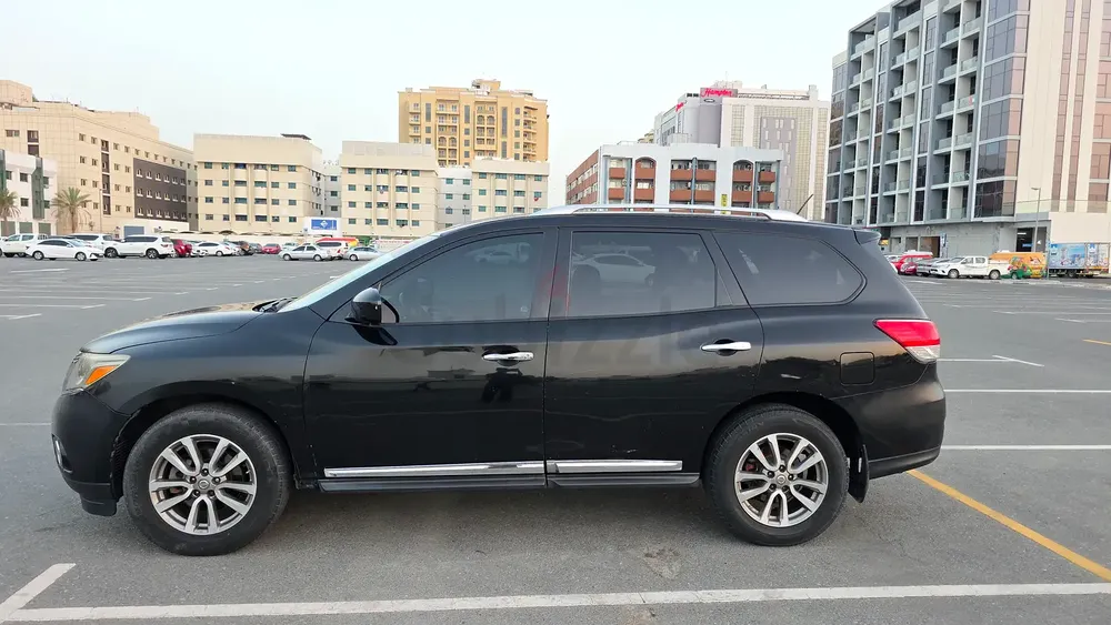 Nissan Pathfinder SL 4WD Model 2014 7 Seater Well Maintained In Excellent Condition - Image 8