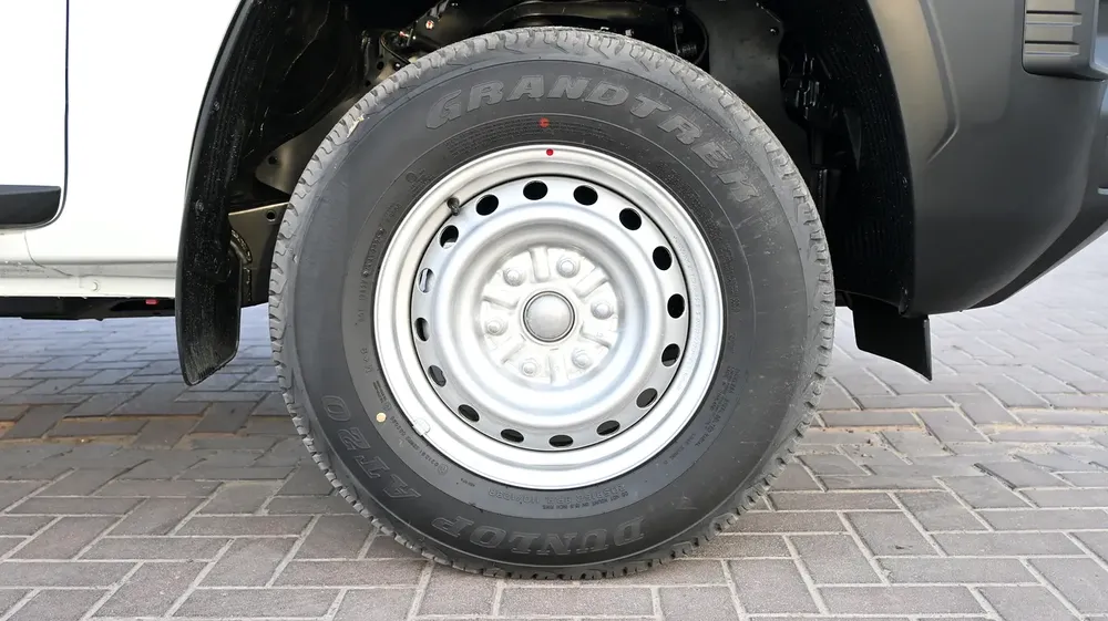 MITSUBISHI L200 GL 2.4L SCAB 4WD 5MT DIESEL M-LINE (2026 MY) - Image 10