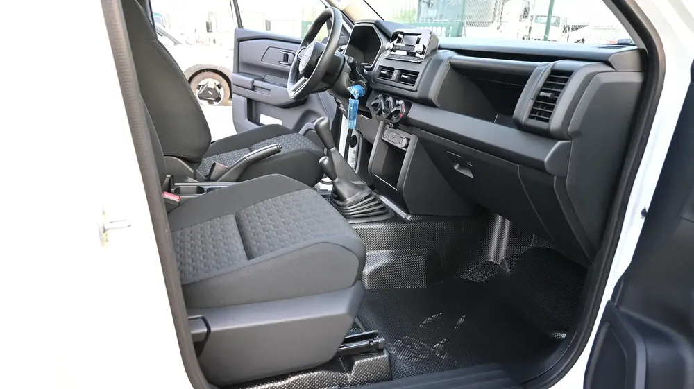 MITSUBISHI L200 GL 2.4L SCAB 4WD 5MT DIESEL M-LINE (2026 MY) - Image 15