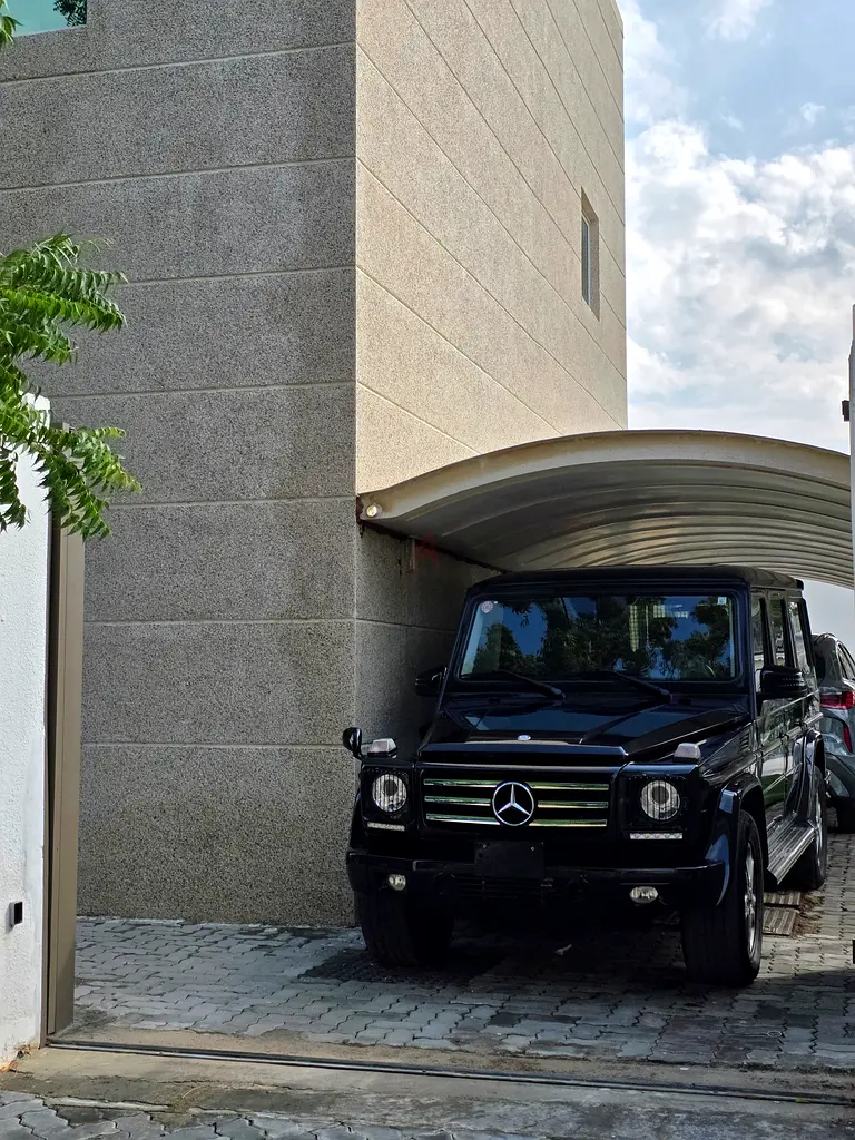 Mercedes G550 Japanese no accidents - Image 16
