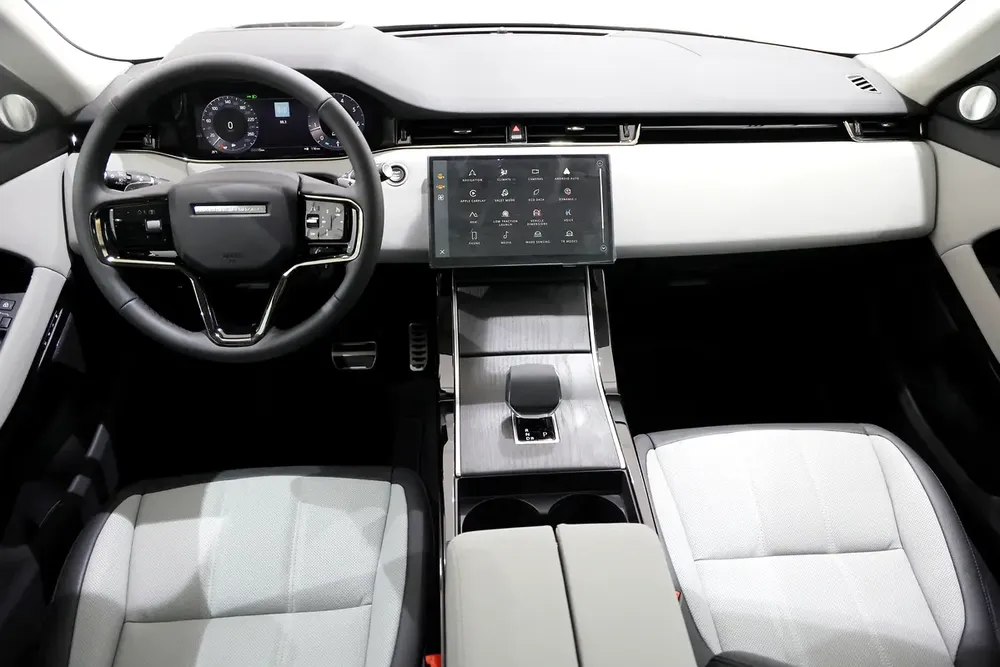 Brand New 2024 Range Rover Evoque Dynamic SE P200 | Dealership Warranty till 2029 | Excellent Spec - Image 13