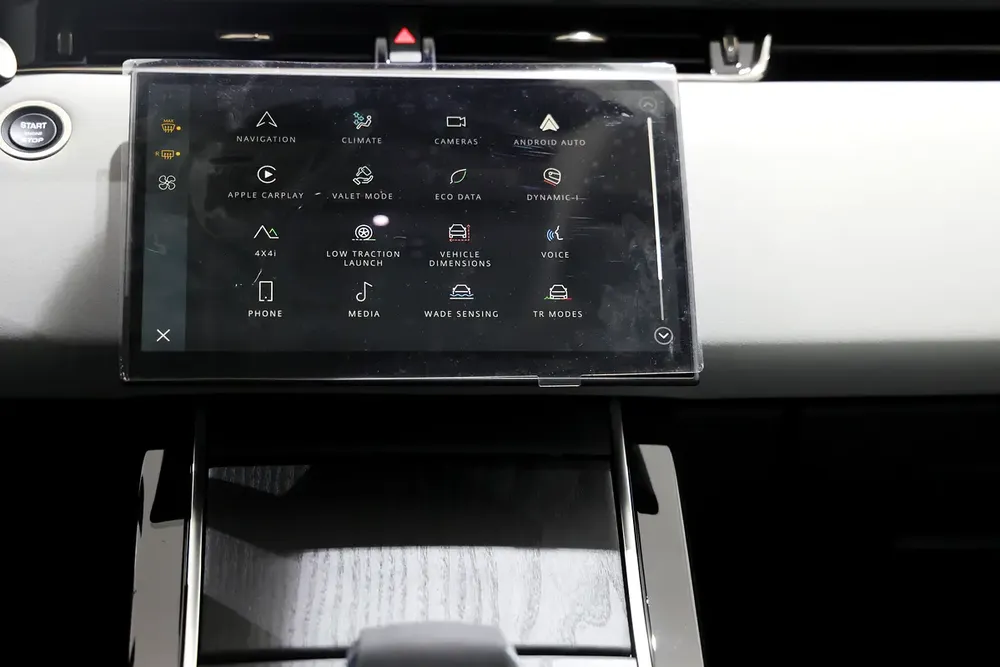 Brand New 2024 Range Rover Evoque Dynamic SE P200 | Dealership Warranty till 2029 | Excellent Spec - Image 16