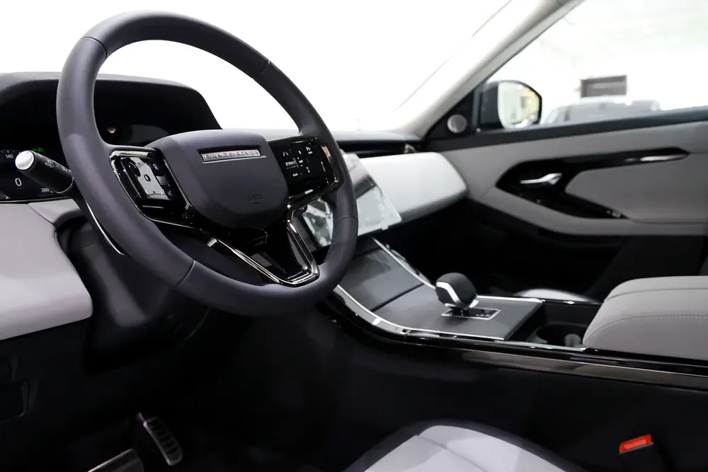 Brand New 2024 Range Rover Evoque Dynamic SE P200 | Dealership Warranty till 2029 | Excellent Spec - Image 8