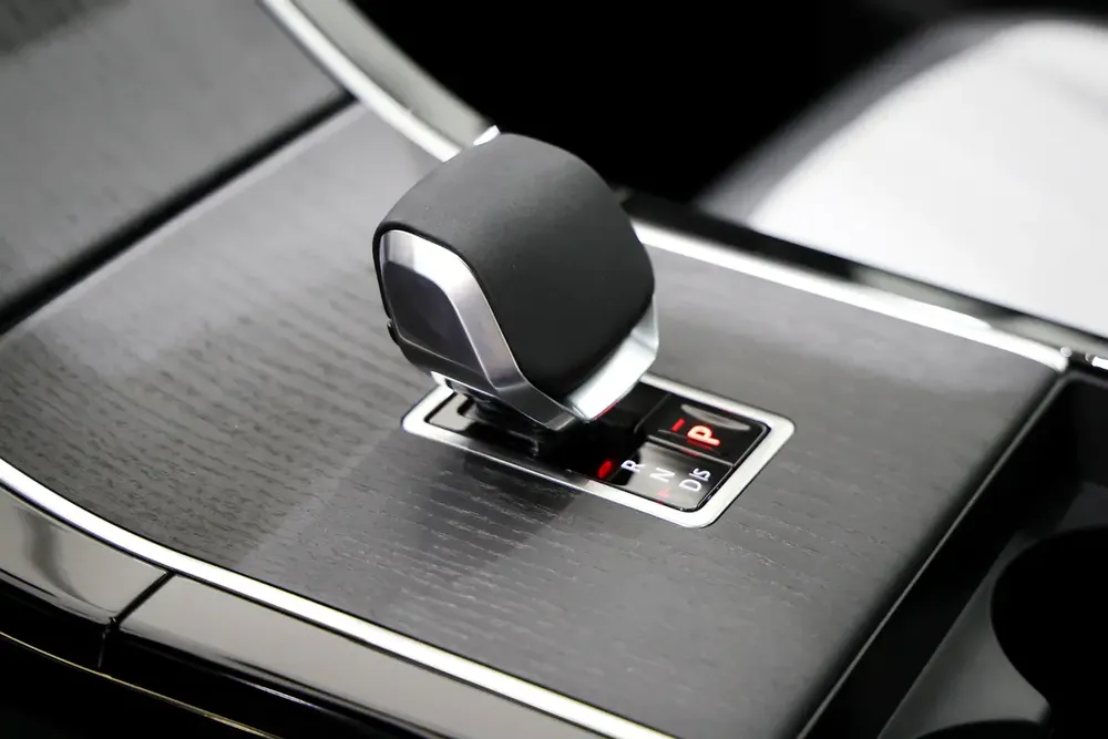 Brand New 2024 Range Rover Evoque Dynamic SE P200 | Dealership Warranty till 2029 | Excellent Spec - Image 9
