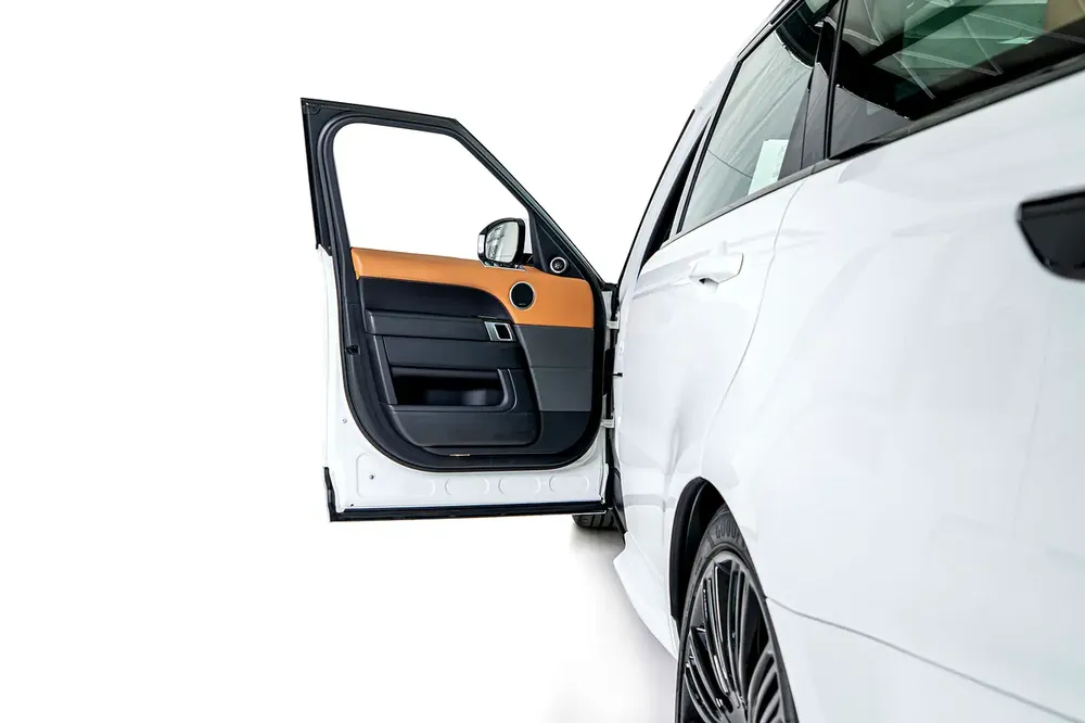 Range Rover Sport HSE Dynamic P360 -GCC-Al Tayer Full Service History-22 Inch Rims with black Brake - Image 19