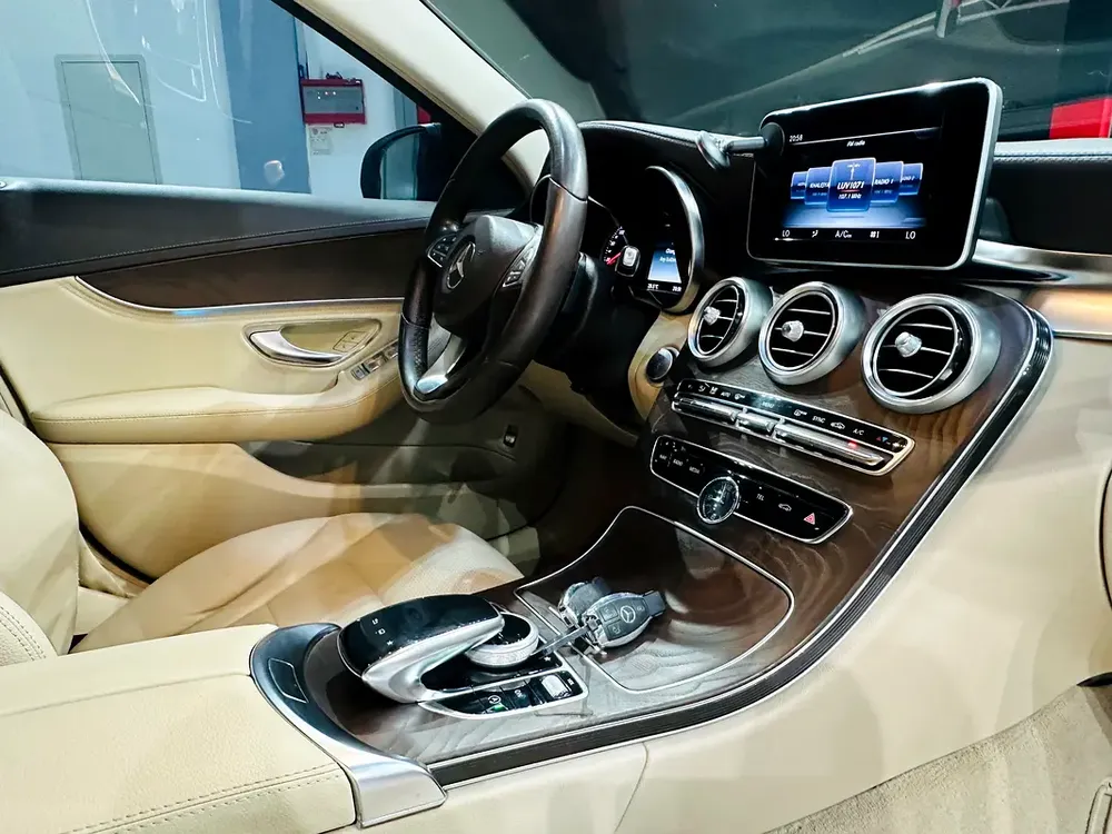 MERCEDES C200 2015 GCC SPECS AVANT-GARDE WITH ONE YEAR WARRANTY - Image 10