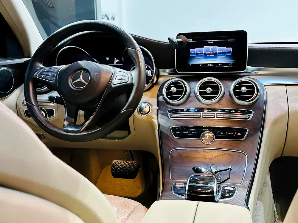 MERCEDES C200 2015 GCC SPECS AVANT-GARDE WITH ONE YEAR WARRANTY - Image 9