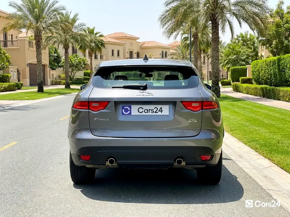 AED 1,565/month | 0 DP | Free 1 Year Warranty | Service History | 30 Day Return | JAGUAR F PACE 2020 - Image 4