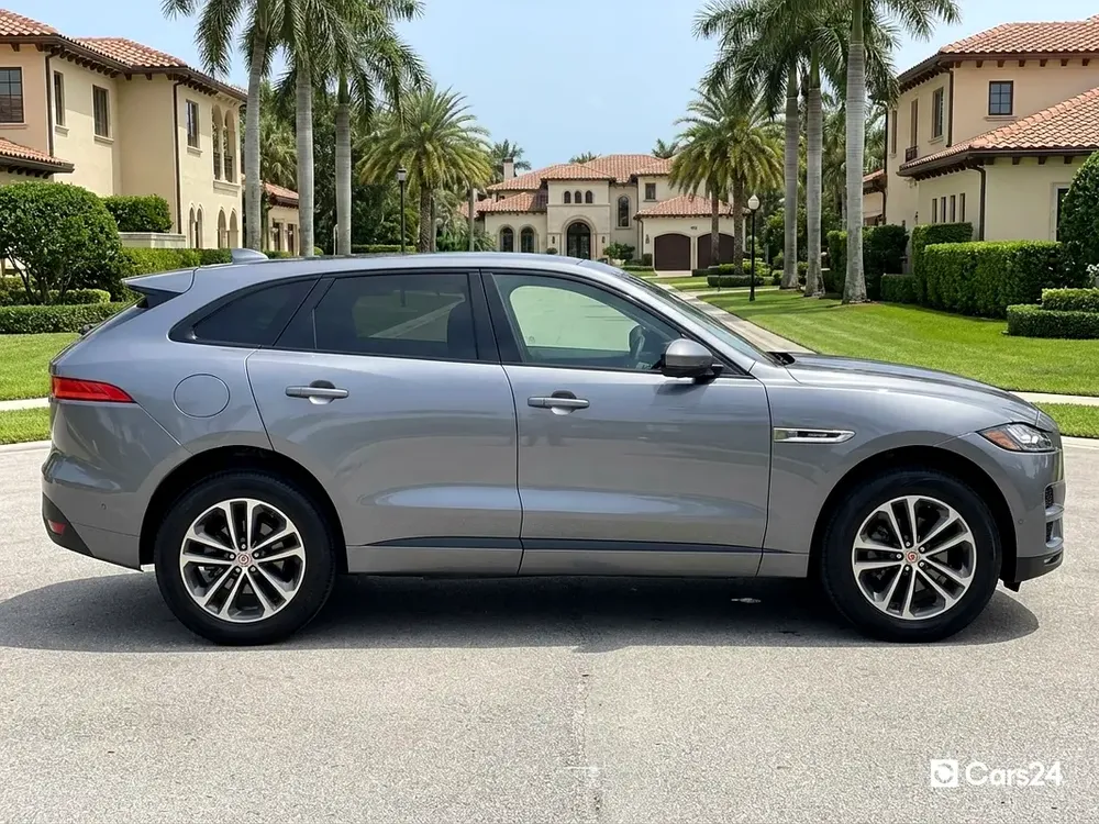 AED 1,565/month | 0 DP | Free 1 Year Warranty | Service History | 30 Day Return | JAGUAR F PACE 2020 - Image 5