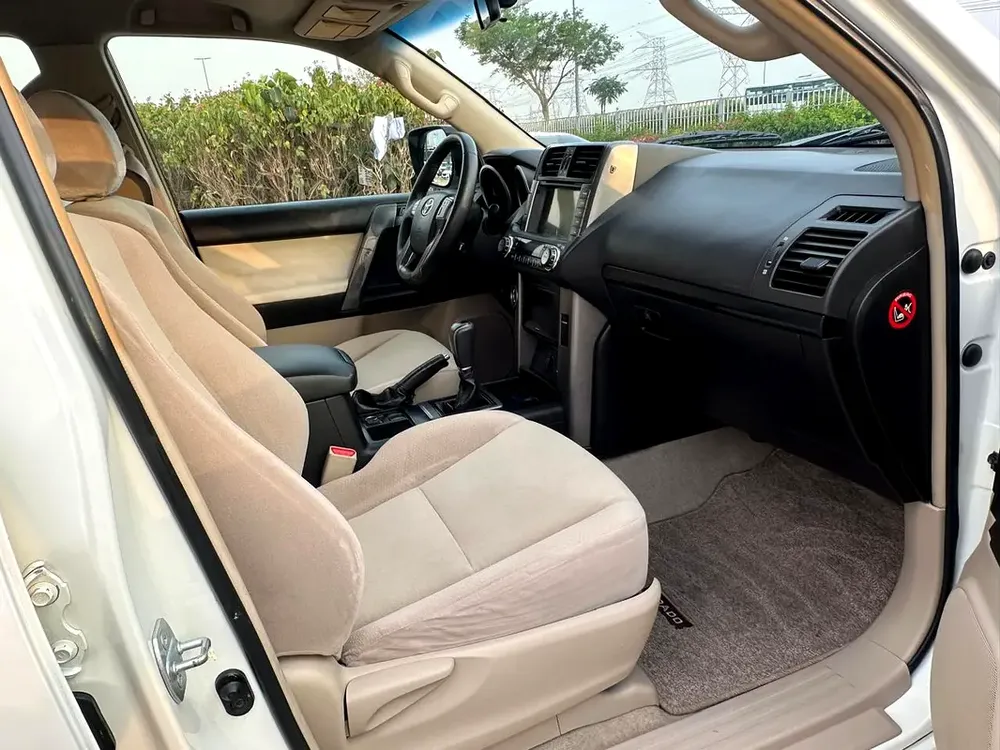 Toyota Prado TXL No Accident Model 2012 GCC Mid Options Good Conditions. - Image 10
