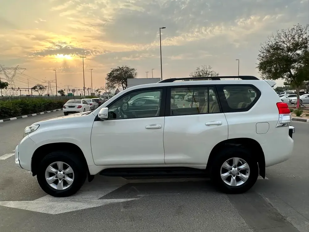 Toyota Prado TXL No Accident Model 2012 GCC Mid Options Good Conditions. - Image 5