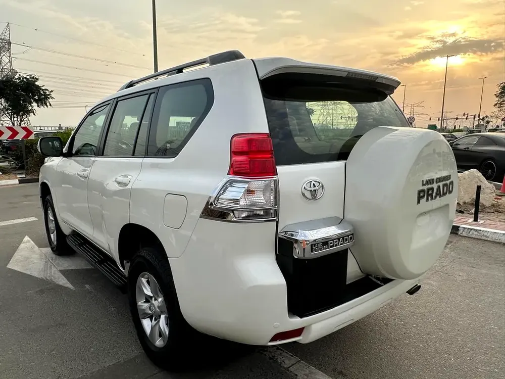 Toyota Prado TXL No Accident Model 2012 GCC Mid Options Good Conditions. - Image 8