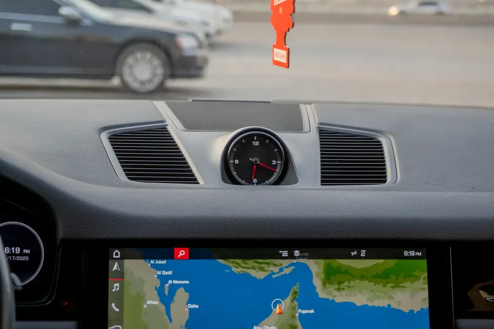 Porsche Cayenne Standard 2019 - Image 14