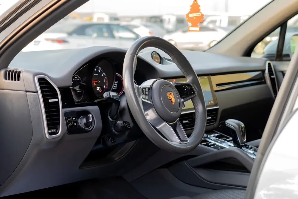Porsche Cayenne Standard 2019 - Image 9