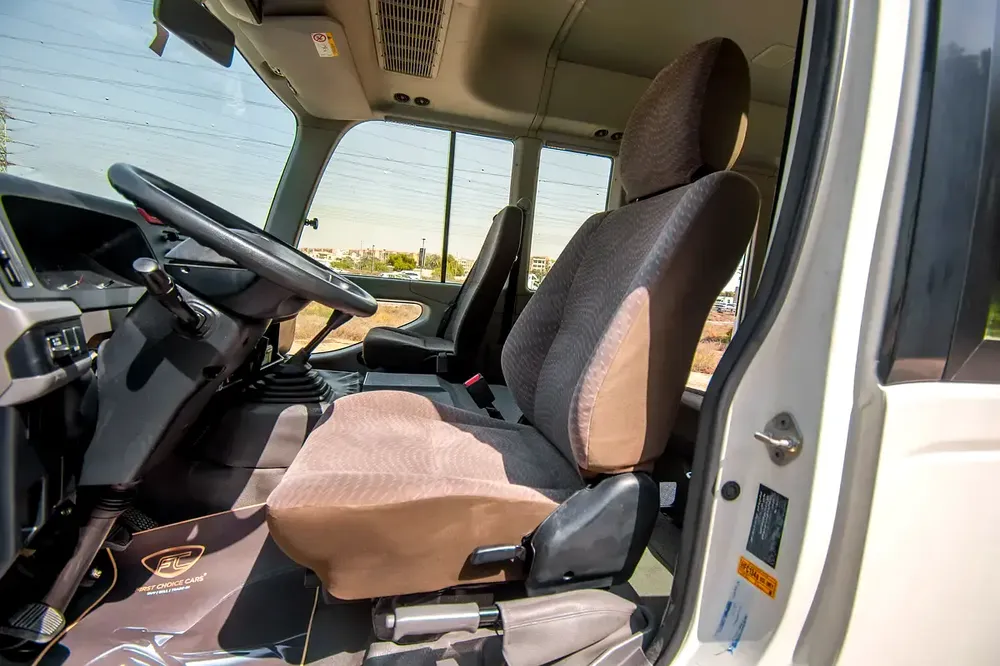 Toyota Coaster | 23-Seater | GCC Specs | Ref#T08203 - Image 9