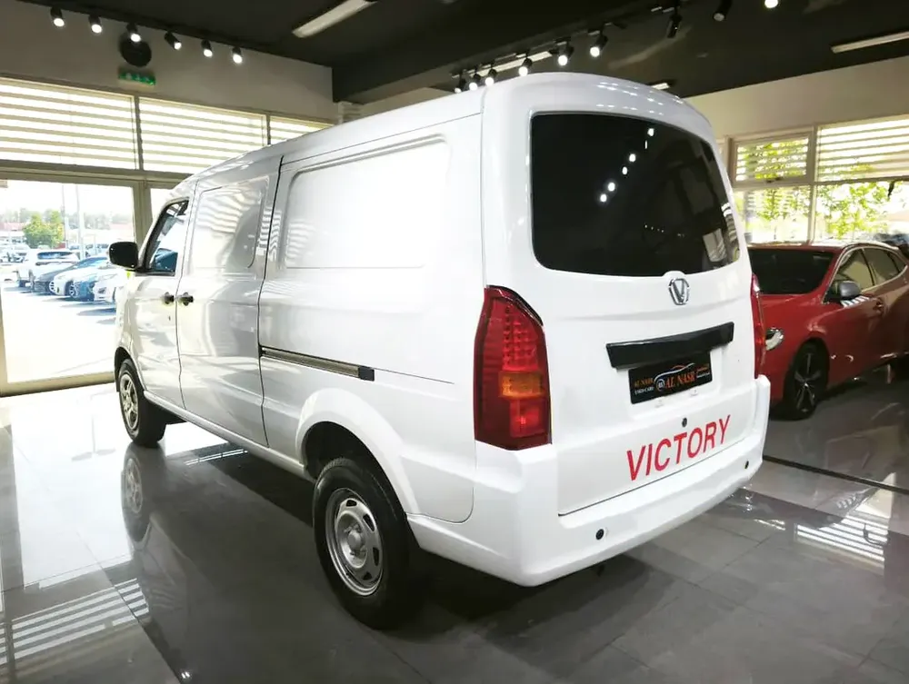 Only! 20,000 Km. Full Service History . GCC Specs - Image 4