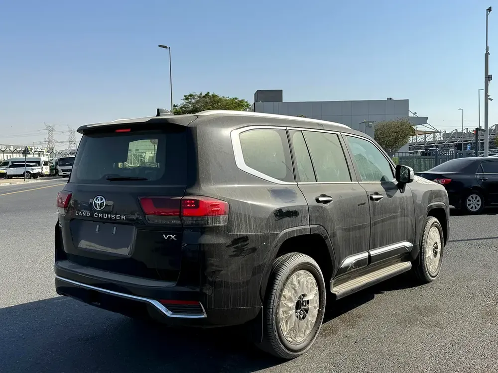 Toyota Land Cruiser 3.5L Twin Turbo 2026 VX | GCC - Image 4