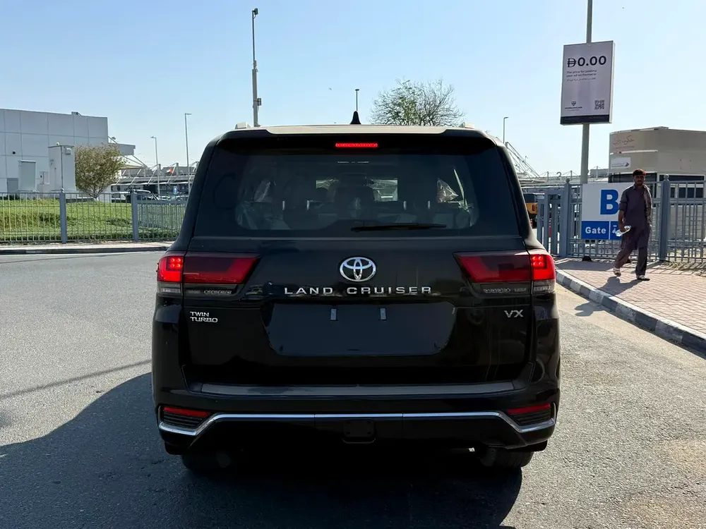 Toyota Land Cruiser 3.5L Twin Turbo 2026 VX | GCC - Image 5