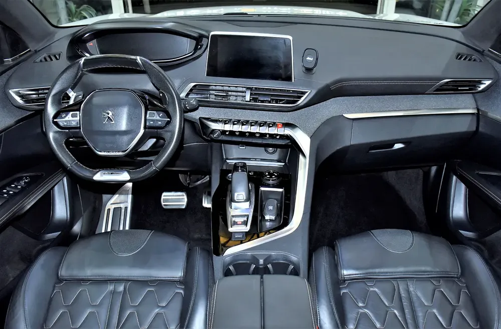 AED 1,077 EMi at 0% DP | Peugeot 3008 Turbo GT-Line ( 2020 Model ) in White Color GCC Specs - Image 12
