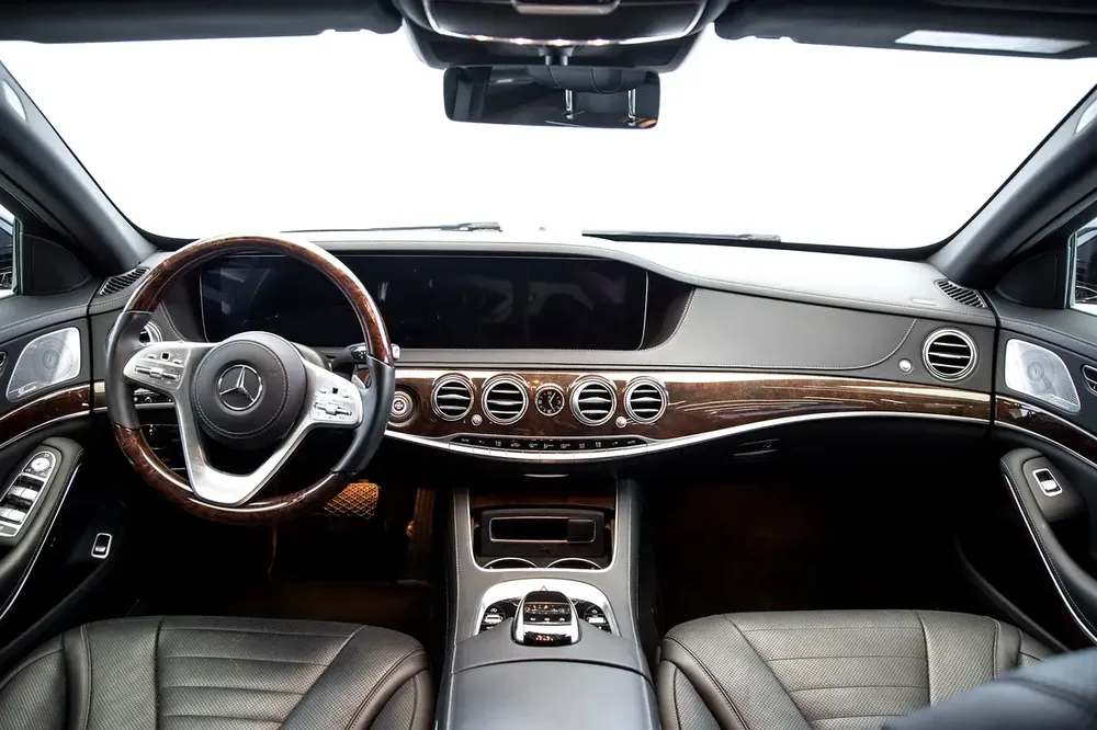 MAYBACH S560 AMG | REAR ENTERTAINMENT | BURMESTER AUDIO | WARRANTY AVAILABLE - Image 6
