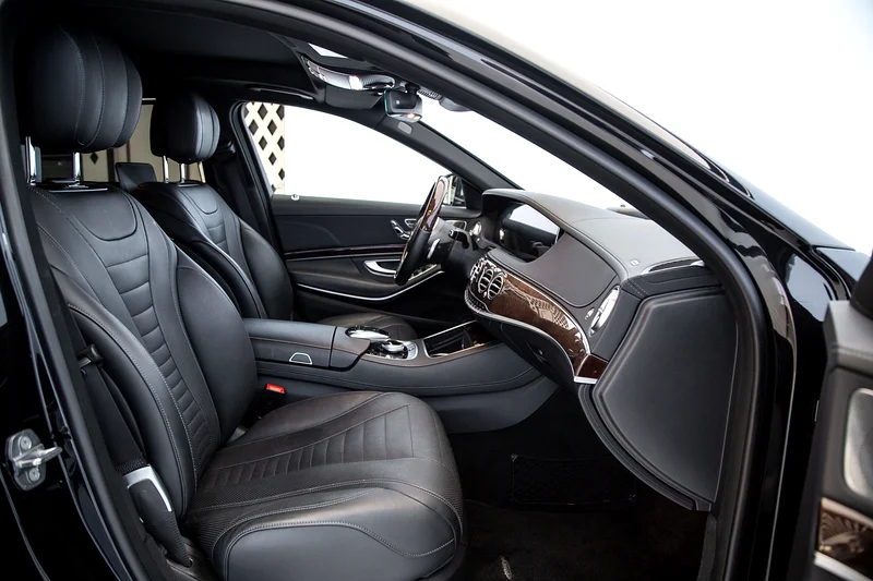 MAYBACH S560 AMG | REAR ENTERTAINMENT | BURMESTER AUDIO | WARRANTY AVAILABLE - Image 9