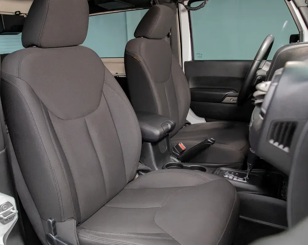 3DR 4x4 SUV • Full Service History • GCC - Image 12