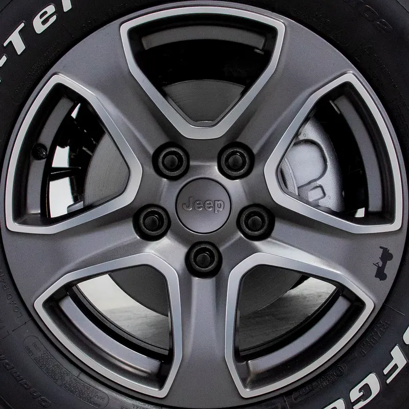 3DR 4x4 SUV • Full Service History • GCC - Image 17