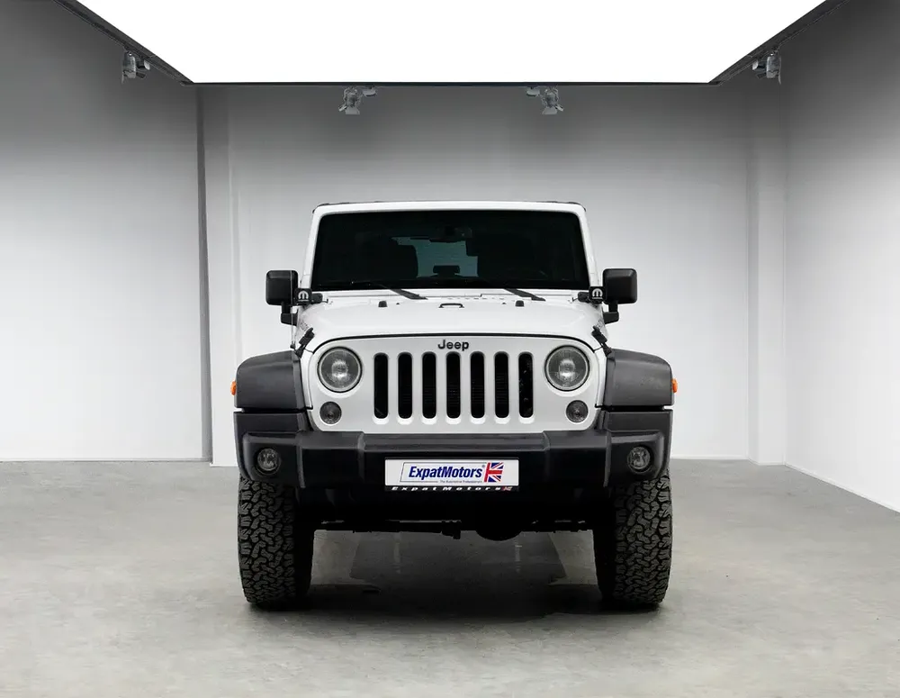 3DR 4x4 SUV • Full Service History • GCC - Image 4