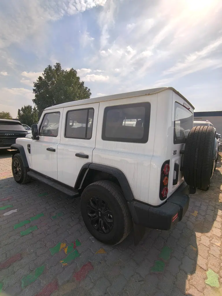 BAW 212 T01 Adventurer – Classic Off-Road S - Image 4