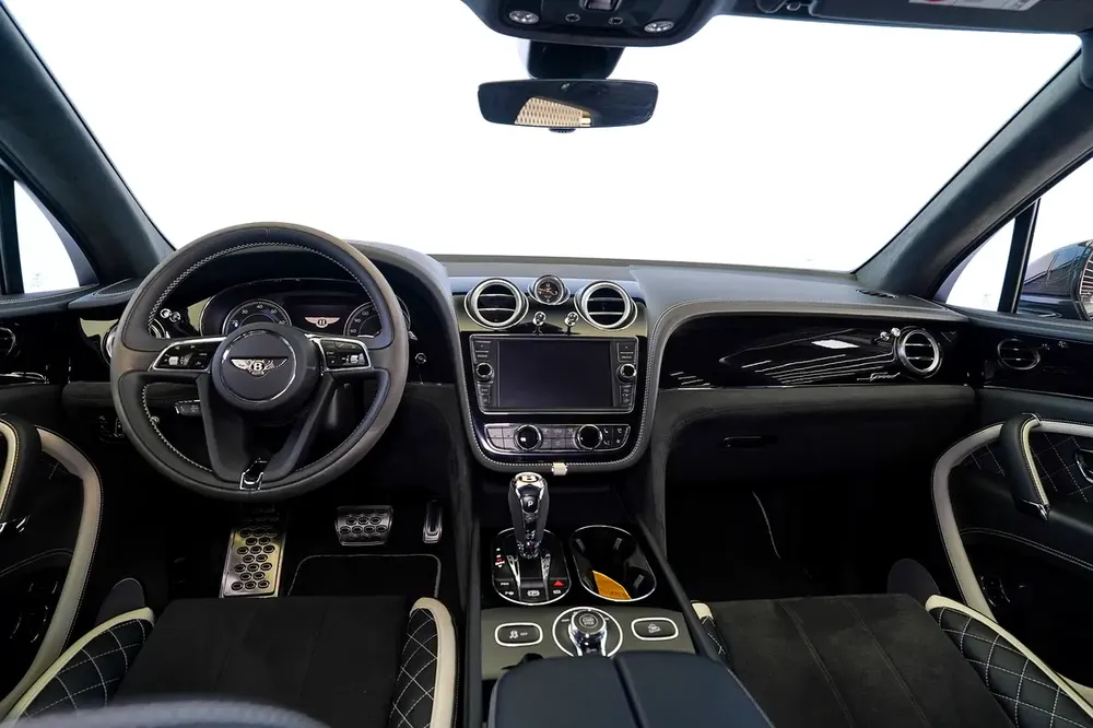 BENTAYGA SPEED W12 | TWO TONE INTERIO | ALCANTARA SEATS | PANORAMIC ROOF | WARRANTY AVAILABLE - Image 11