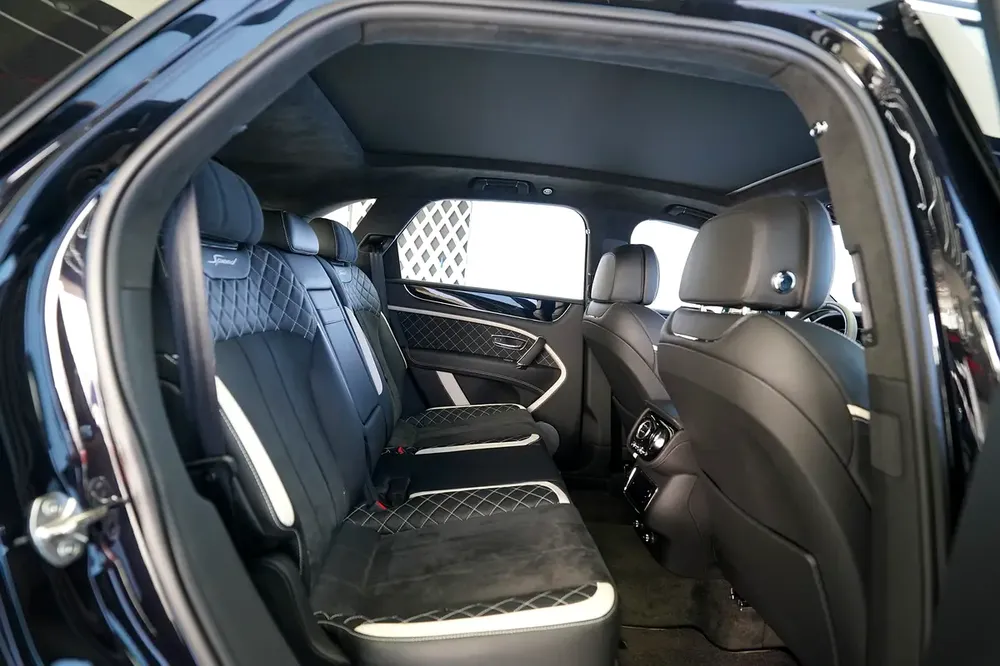 BENTAYGA SPEED W12 | TWO TONE INTERIO | ALCANTARA SEATS | PANORAMIC ROOF | WARRANTY AVAILABLE - Image 12